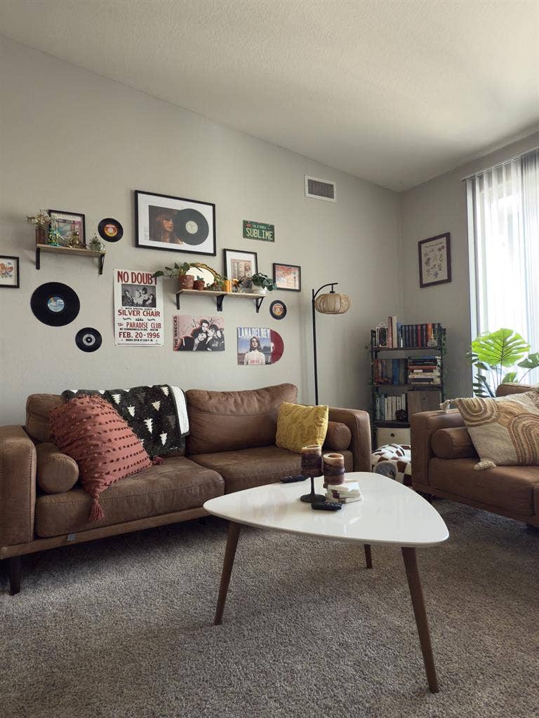 Room Available October 1st!
