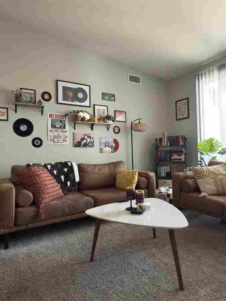 Room Available October 1st!