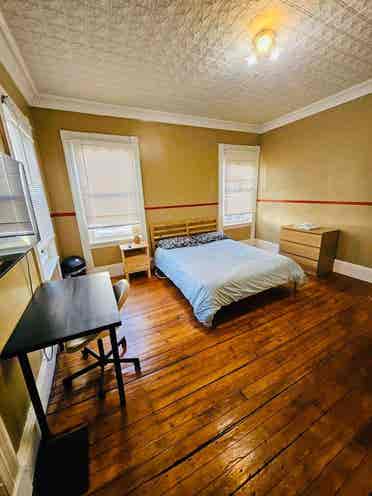 Nice large room in Federal Hill