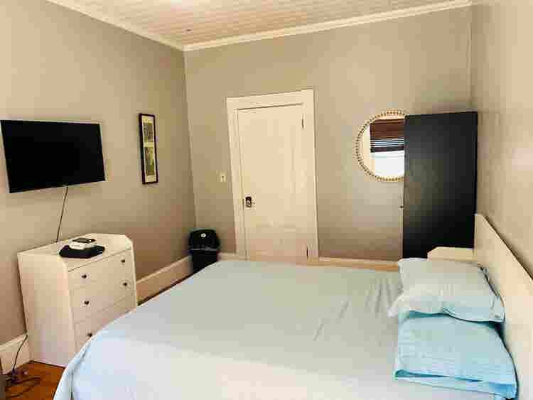 Spacious room | Federal Hill