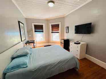 Spacious room | Federal Hill