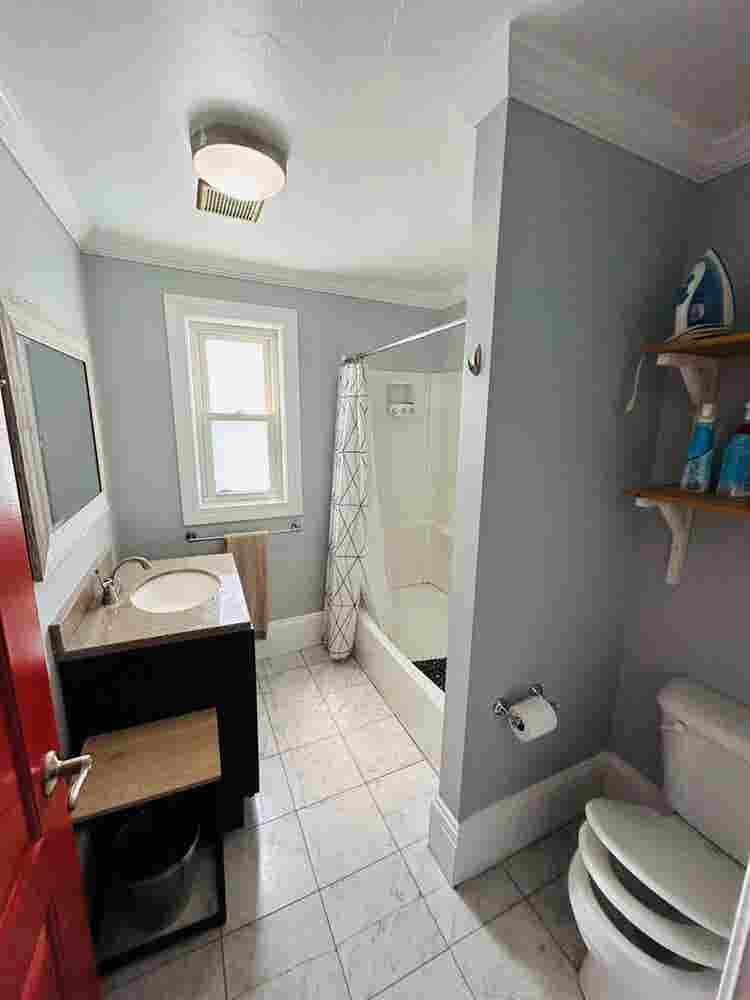 Beautiful room in near Downtown
