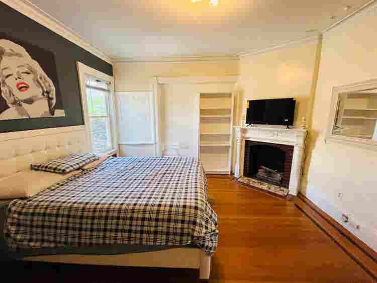 Beautiful room in near Downtown