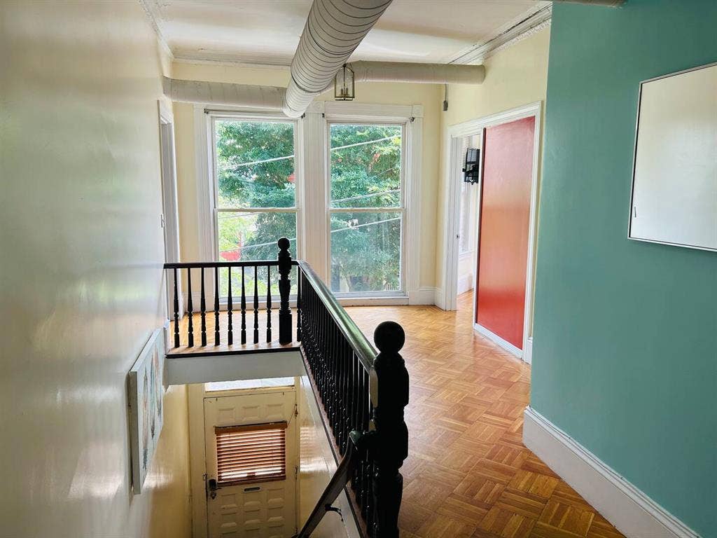 Beautiful room in near Downtown