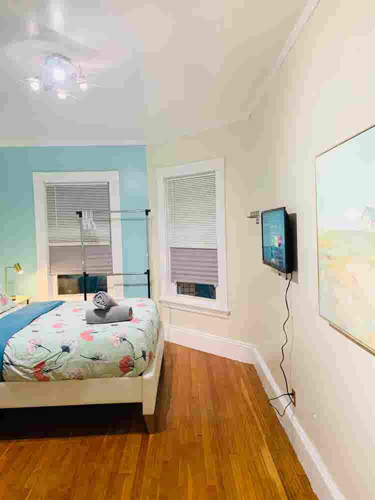 Nice large room in Federal Hill