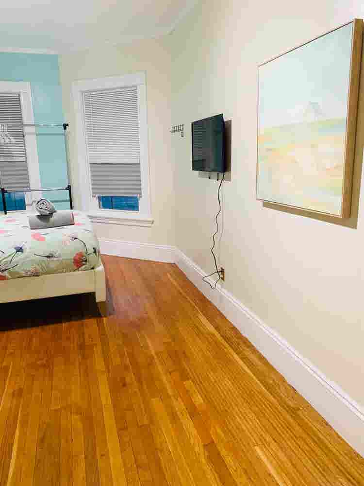 Nice large room in Federal Hill