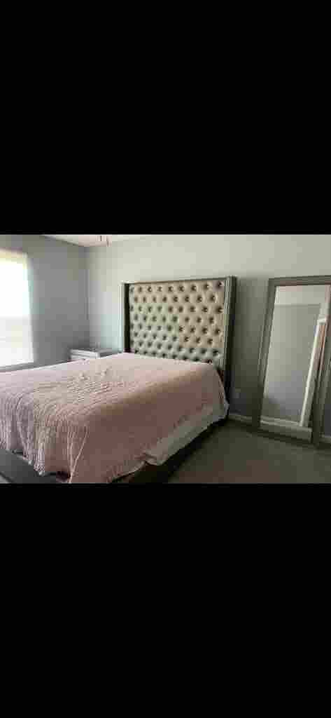 MASTER BEDROOM PRIVATE BATHROOM