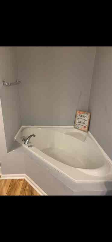 MASTER BEDROOM PRIVATE BATHROOM