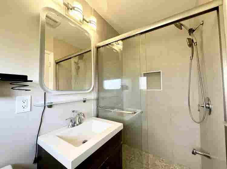 Primary Bed and Private Bath