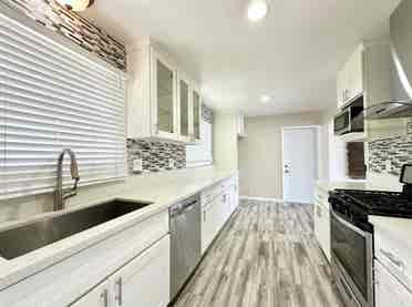 Primary Bed and Private Bath