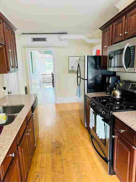 Nice room in Fed Hill Downtown