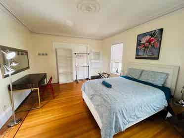 Spacious room|Federal Hill Downtown