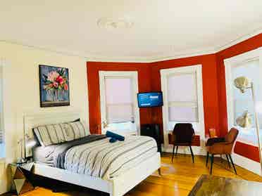 Spacious room|Federal Hill Downtown