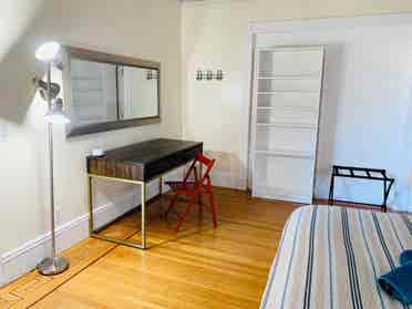 Spacious room|Federal Hill Downtown