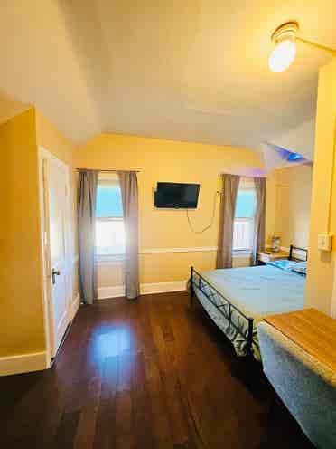 Big room in Federal Hill Downtown