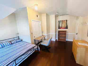 Big room in Federal Hill Downtown