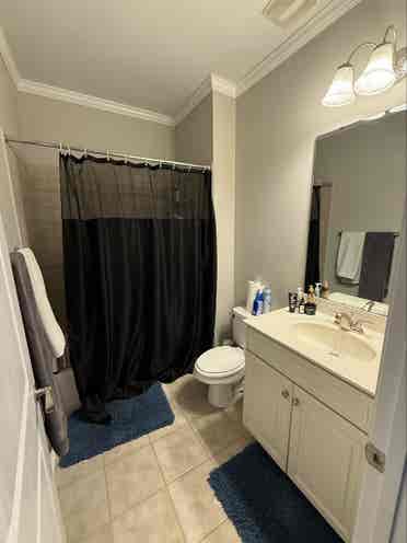 2 story townhome, bath