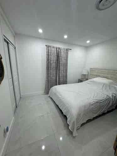 Beautiful house with 1 female only