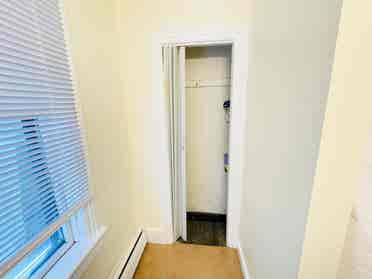 Nice apt near Whole Foods BrownUniv