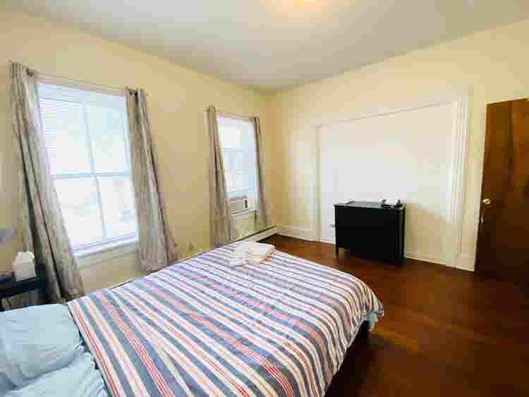 Nice apt near Whole Foods BrownUniv