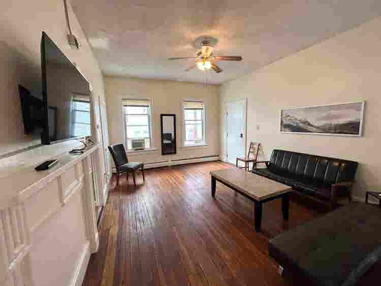 Apartment near Whole Foods Brown St
