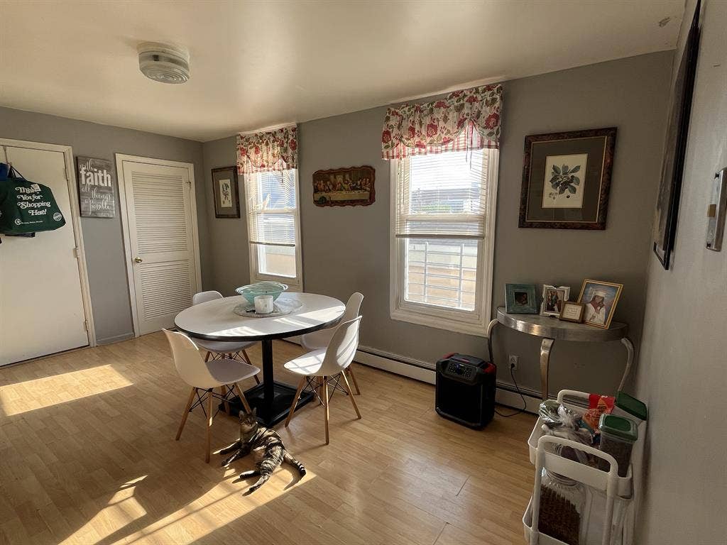 Looking for a female roommate!
