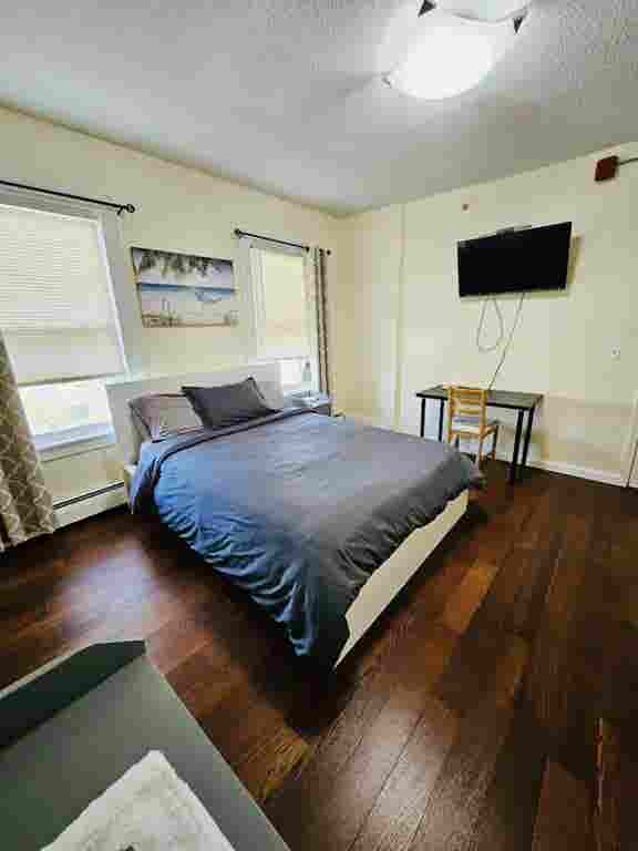 Room near Whole Foods Brown Univ