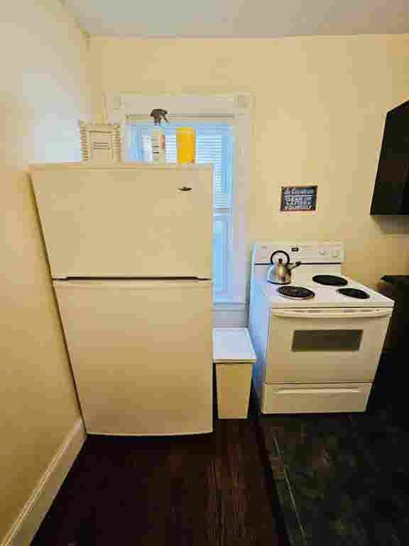 Room near Whole Foods Brown Univ
