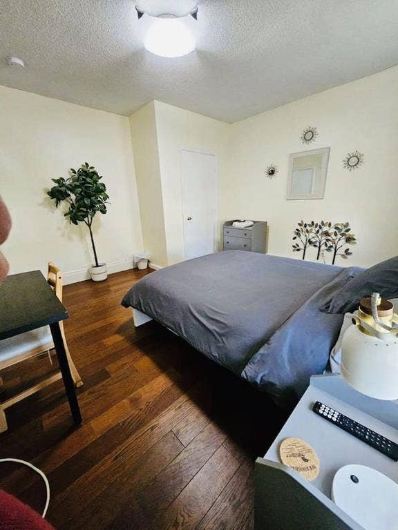 Room near Whole Foods Brown Univ