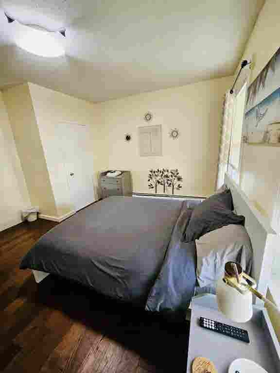Room near Whole Foods Brown Univ