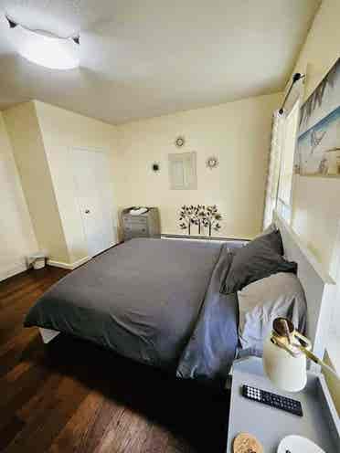 Room near Whole Foods Brown Univ