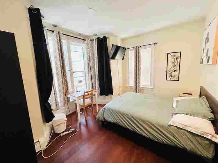 Room near Whole Foods Brown Univ