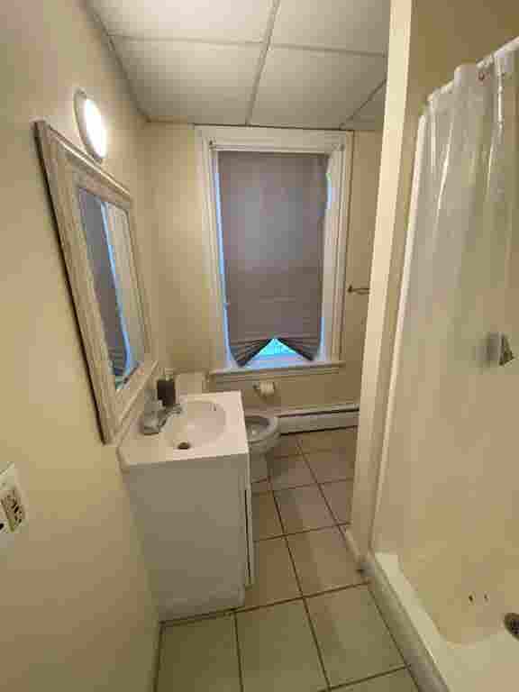 Room near Whole Foods Brown Univ