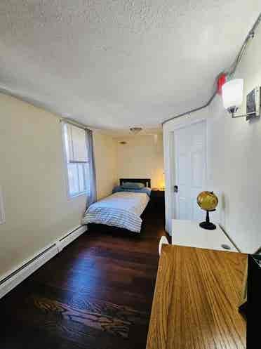 Cozy 2 bed near Downtown