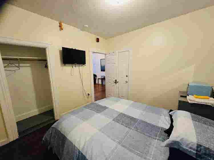 Cozy 2 bed near Downtown
