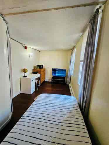Cozy 2 bed near Downtown
