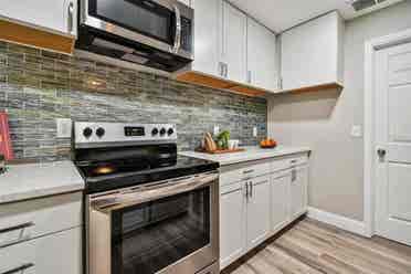 Room Available in Central Pinellas