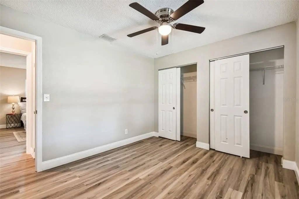 Room Available in Central Pinellas