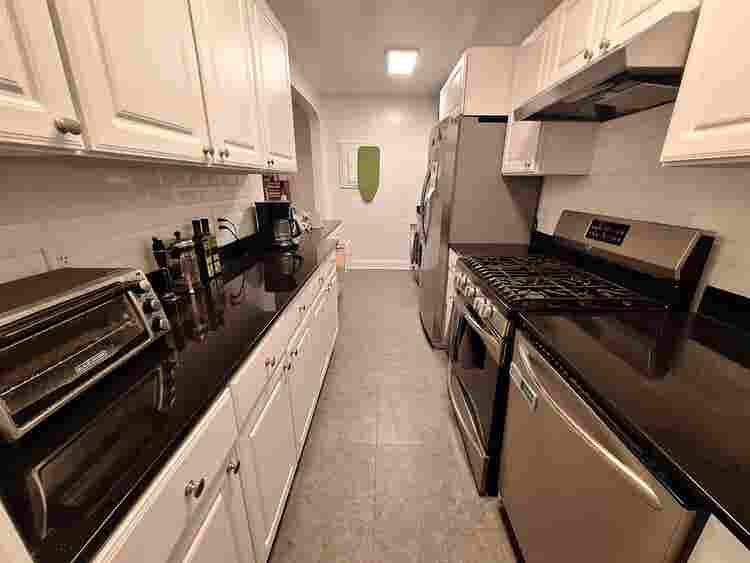 Room in 2 Bed Apt - Available Now