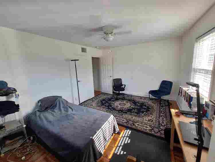 Room in 2 Bed Apt - Available Now