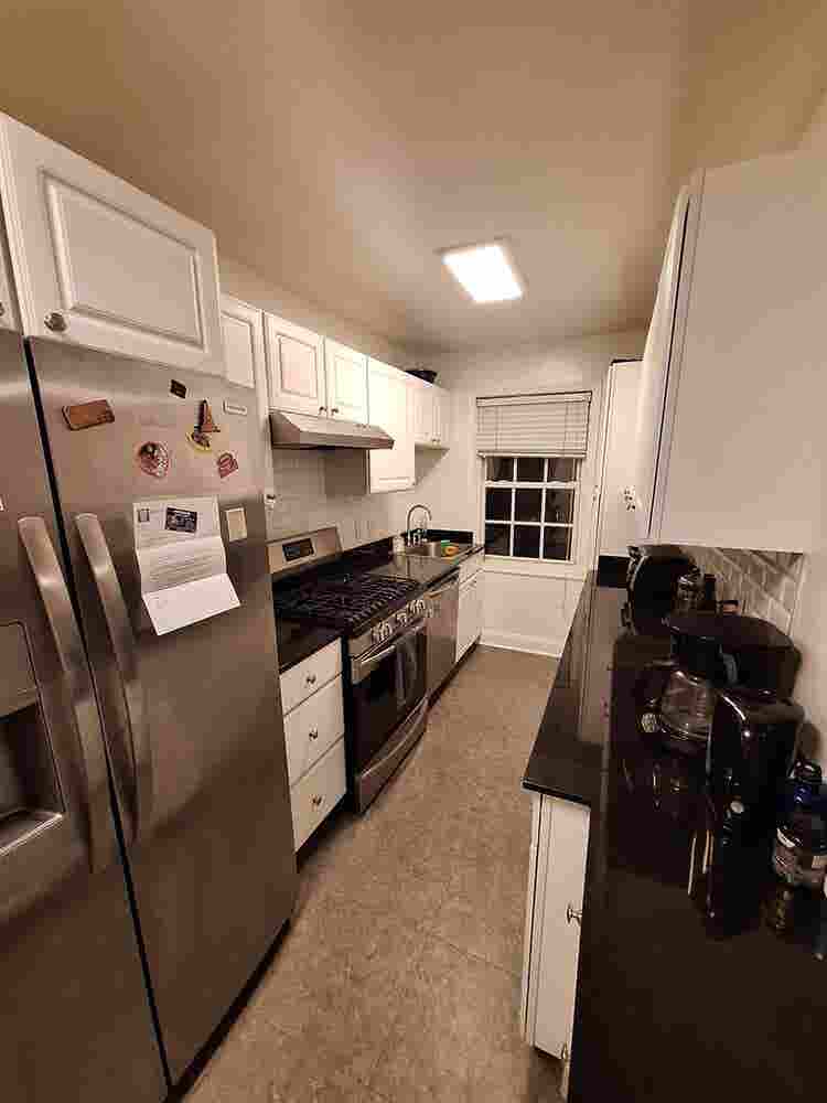 Room in 2 Bed Apt - Available Now