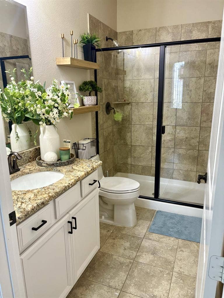 Furnished
 room/bathroom in McKinney