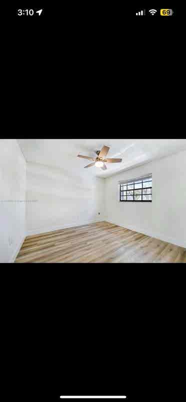 Room w/ own bathroom Coral Gables!