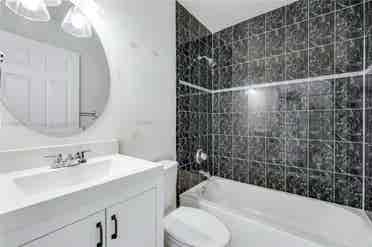 Room w/ own bathroom Coral Gables!
