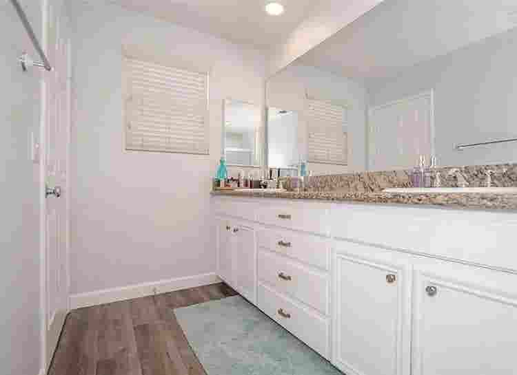 Master Bedroom w/ Private Bathroom