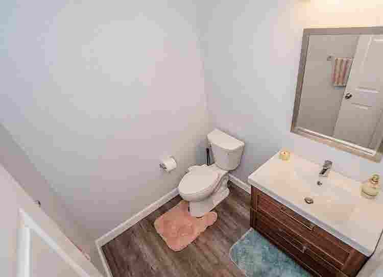 Master Bedroom w/ Private Bathroom