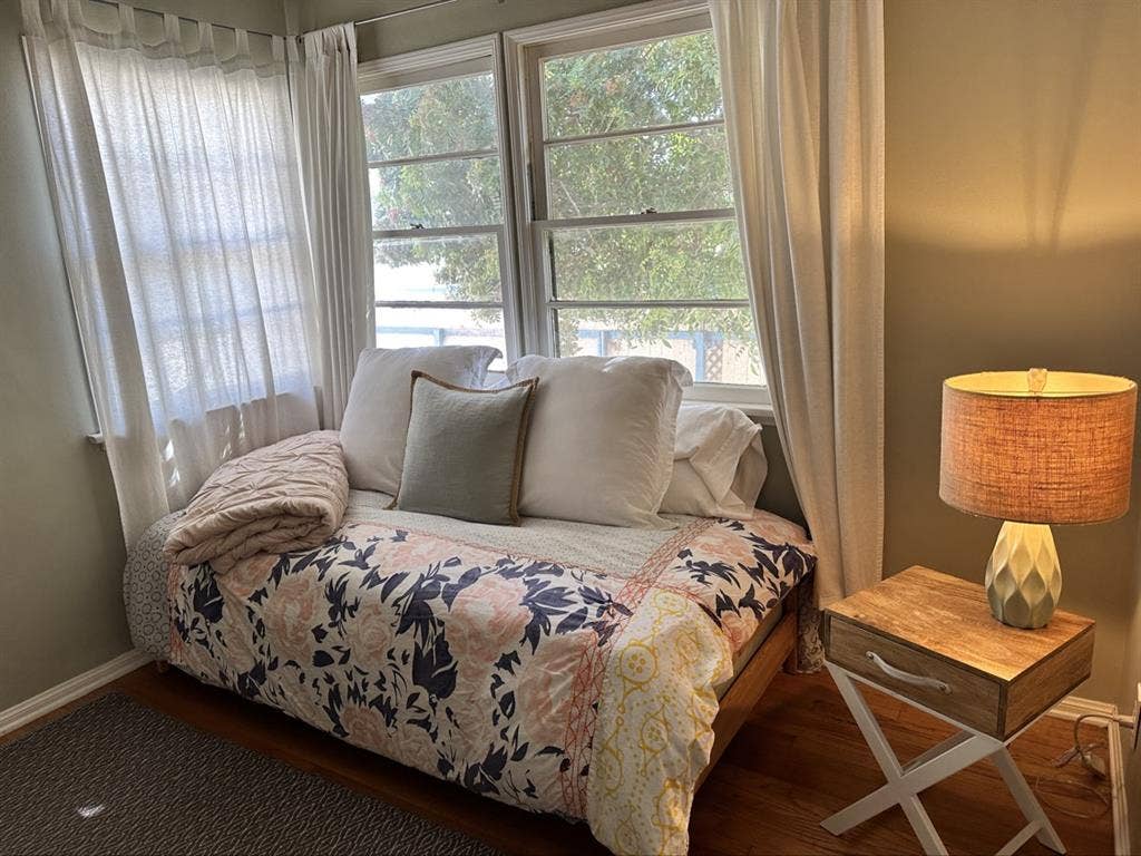 🏡Female Roommate Wanted ☮️