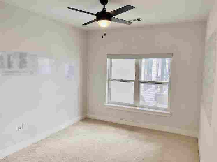 East Austin Room w/ Bath + Office