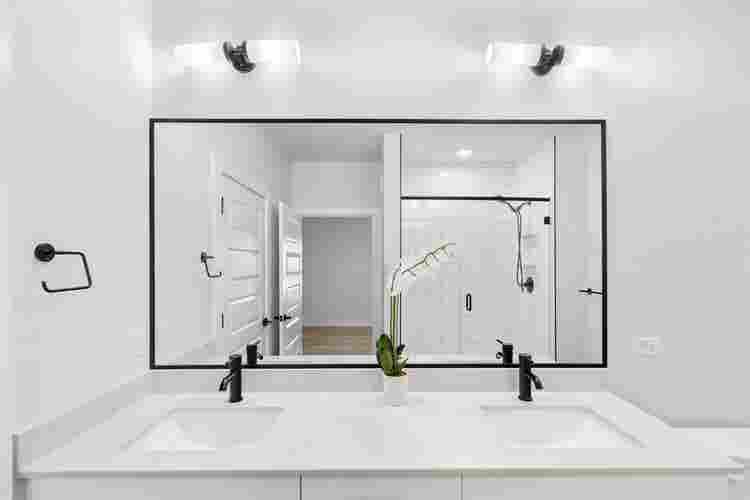 East Austin Room w/ Bath + Office