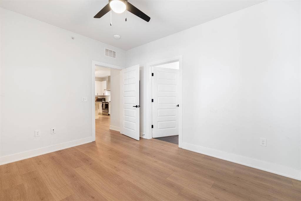 East Austin Room w/ Bath + Office